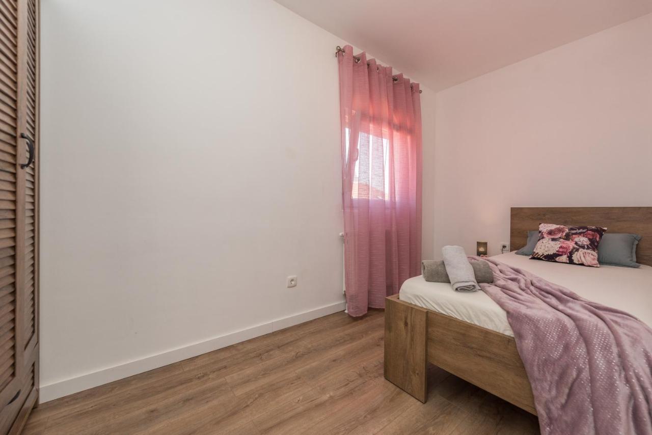 Apartmani Dmarie Privlaka  Exterior photo