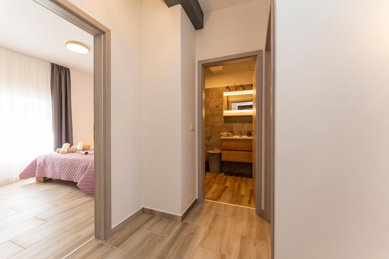 Apartmani Dmarie Privlaka  Exterior photo
