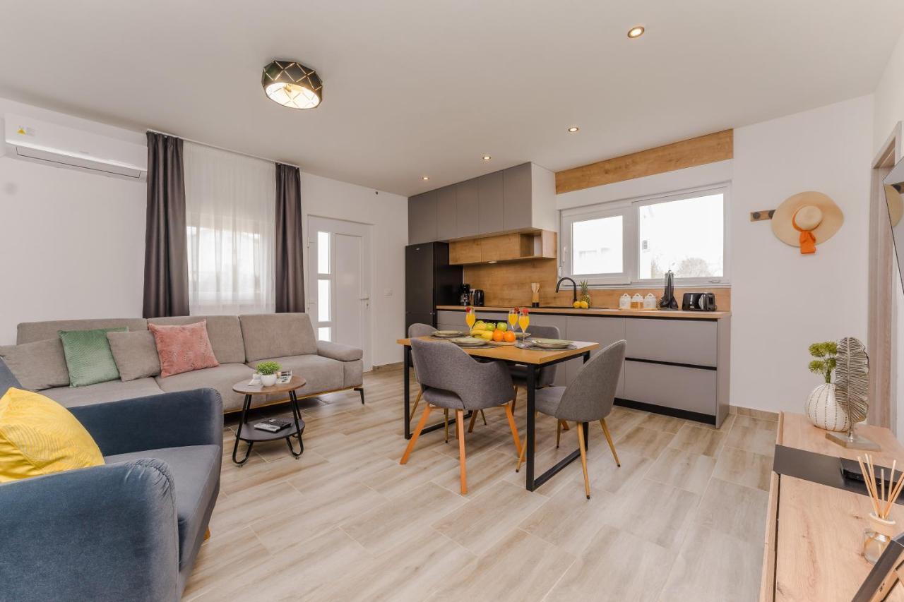 Apartmani Dmarie Privlaka  Exterior photo